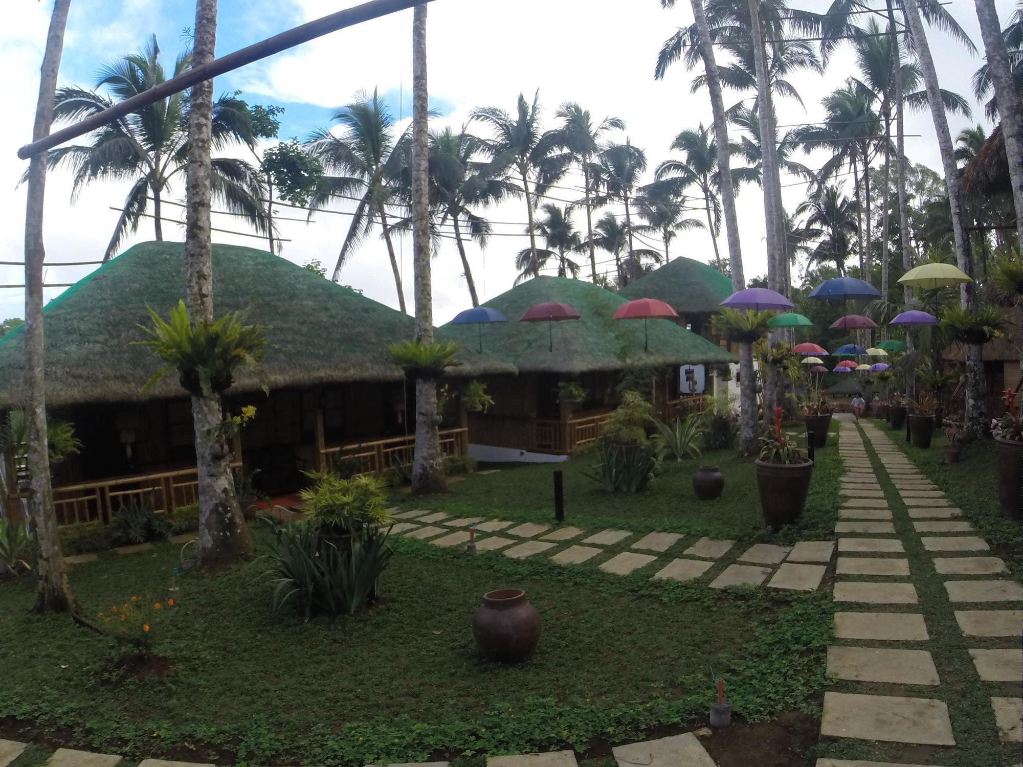 مطعم سامكارا ومنتجع جاردن Lucban المظهر الخارجي الصورة